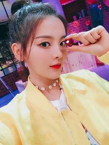 娱乐吃瓜酱男朋友拍照,甜蜜瞬间尽收眼底