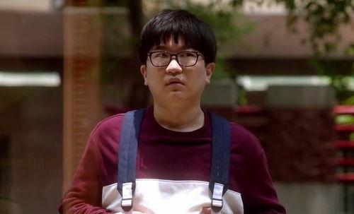 娱乐圈吃瓜吴露是谁,揭秘“吃瓜吴露”背后的故事