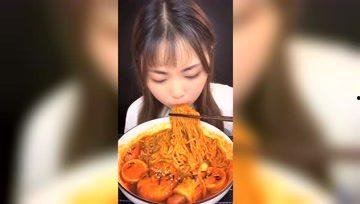 娱乐吃瓜酱女生为什么,揭秘娱乐圈背后的故事与八卦